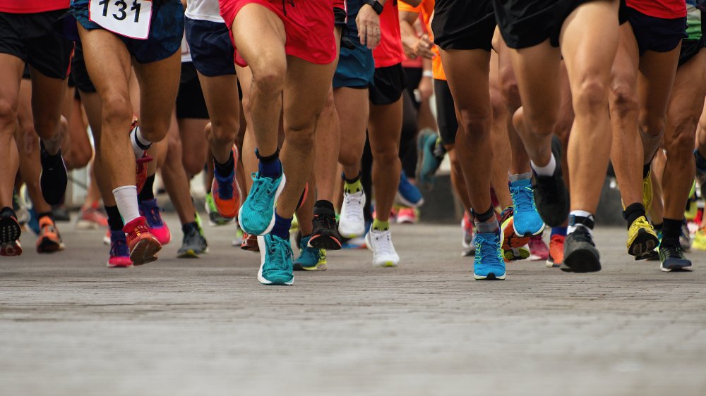People running in a marathon