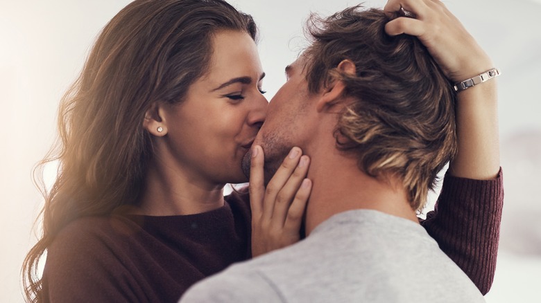 What Happens After Your First Kiss With Someone? 7 Effects On Your