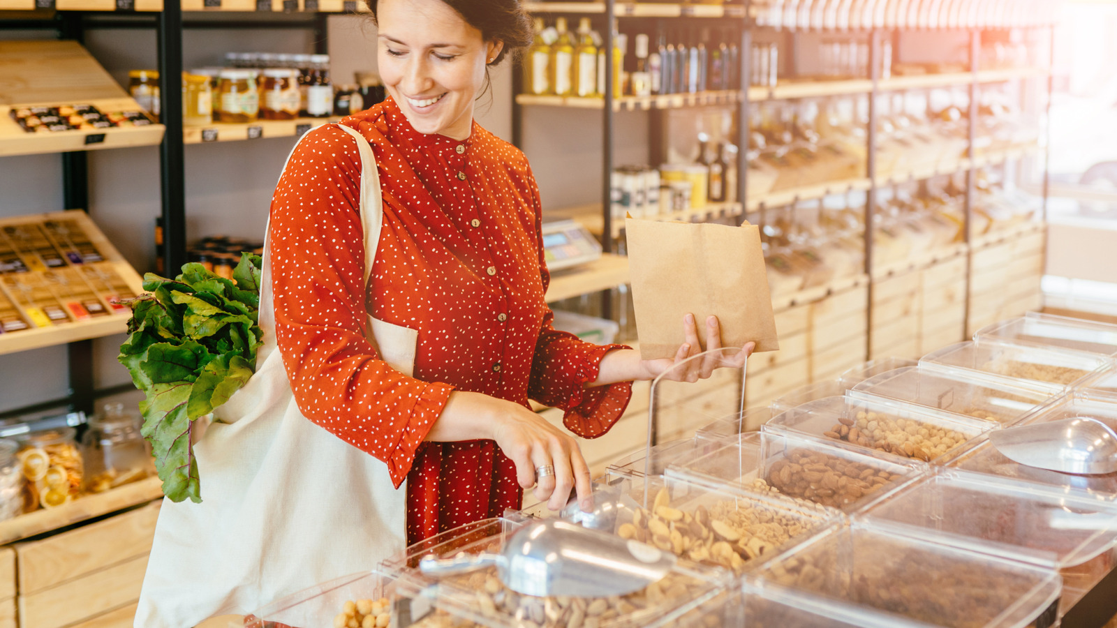 <a href="https://www.healthdigest.com/1833634/pecans-help-lower-cholesterol-prevent-heart-disease/" target="_blank">The Two-Ounce Snack That Can Help Lower Cholesterol And Prevent Heart Disease</a>
