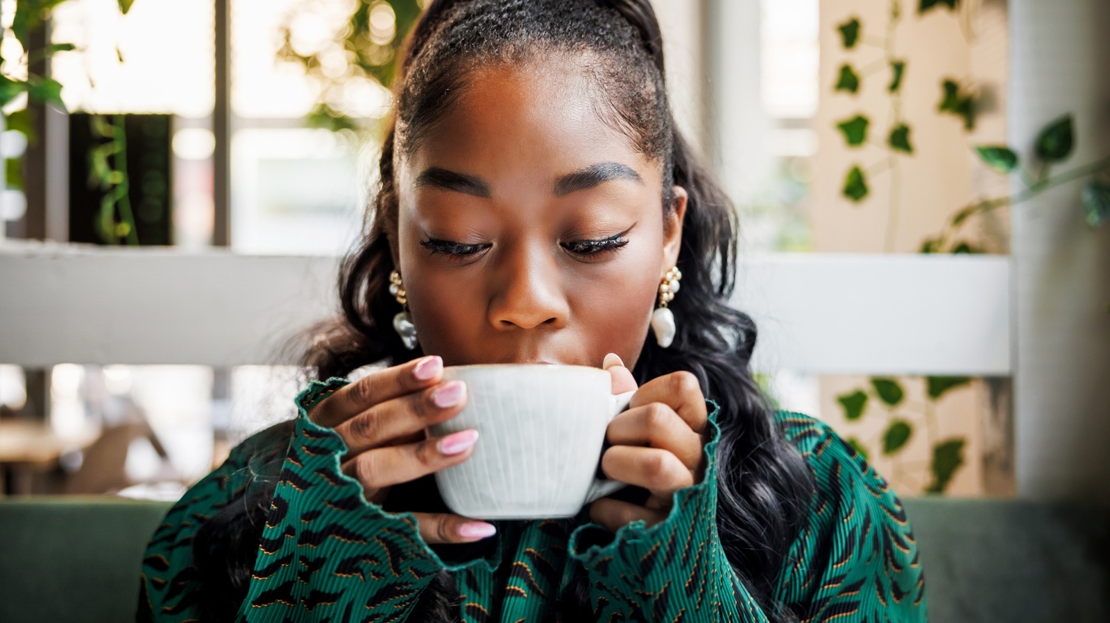 <a href="https://www.healthdigest.com/1762401/raw-cacao-beverage-lower-blood-pressure-improve-brain-health/" target="_blank">The Underrated Chocolate Beverage That Can Lower Blood Pressure And Boost Your Brain Health</a>