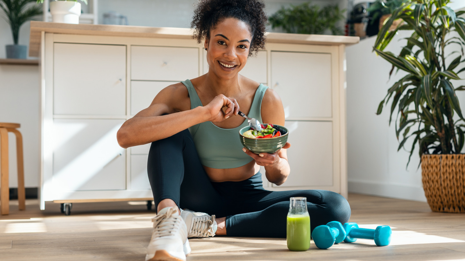 <a href="https://www.healthdigest.com/1748490/do-apricots-make-you-poop-lower-bad-cholesterol/" target="_blank">The Underrated Stone Fruit That Can Help You Poop Fast (And Lower Bad Cholesterol)</a>