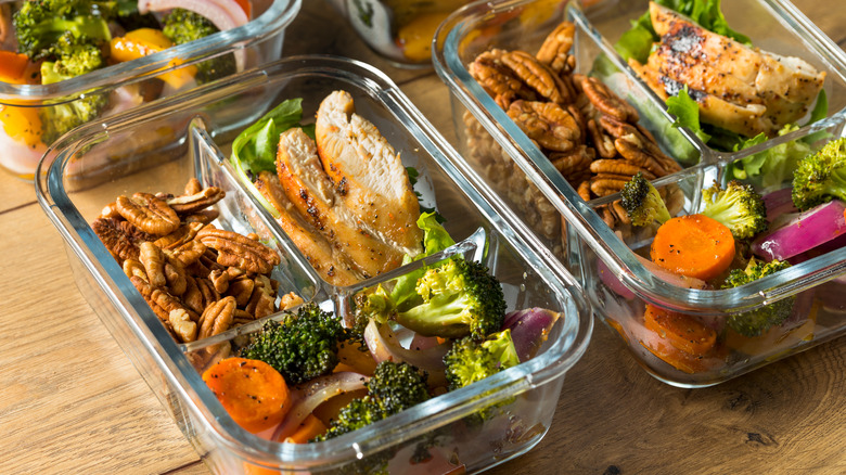 Pre-portioned meals in glassware