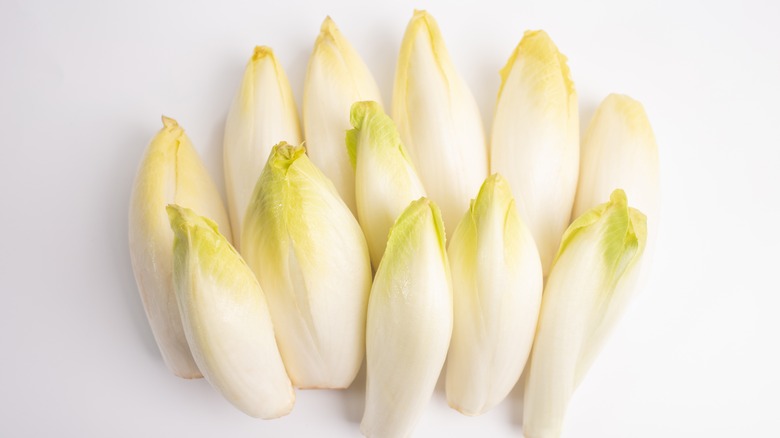 endives on table