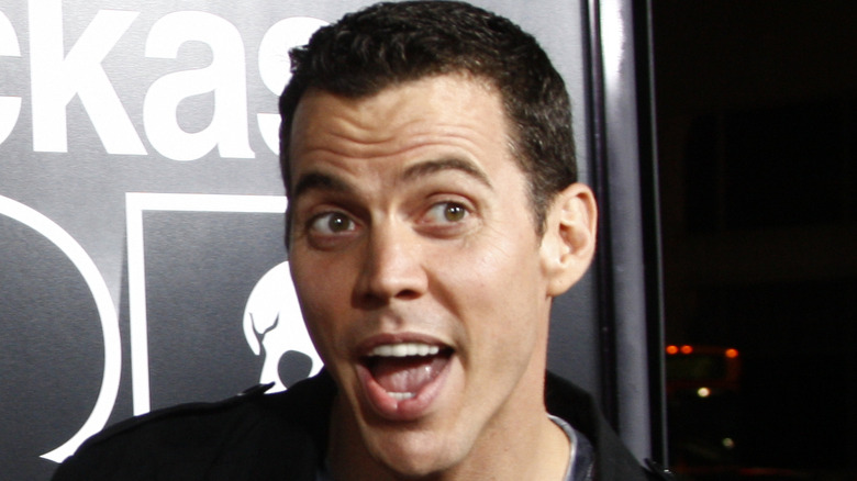 steve-o thumbs up