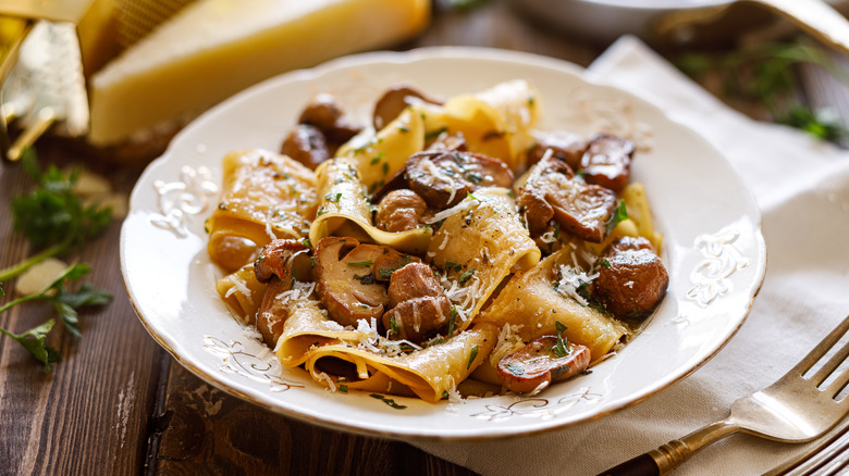 pasta with porcini mushrooms