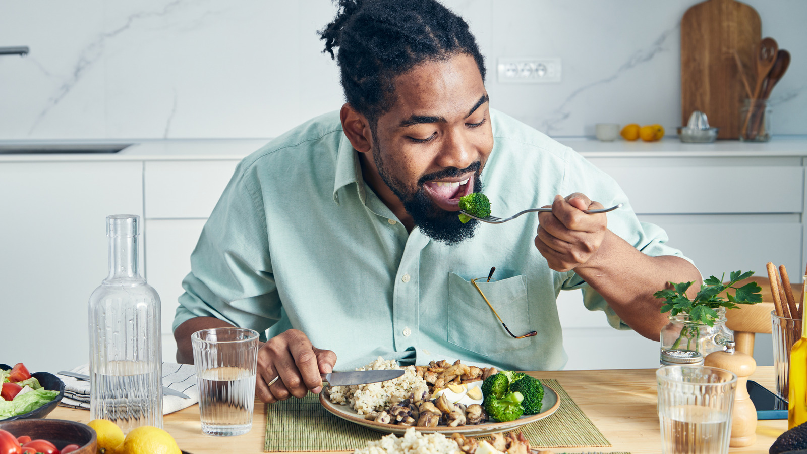 <a href="https://www.healthdigest.com/1778436/foods-that-have-unexpected-effect-on-prostate-health/" target="_blank">These 9 Foods Have An Unexpected Effect On Your Prostate Health</a>