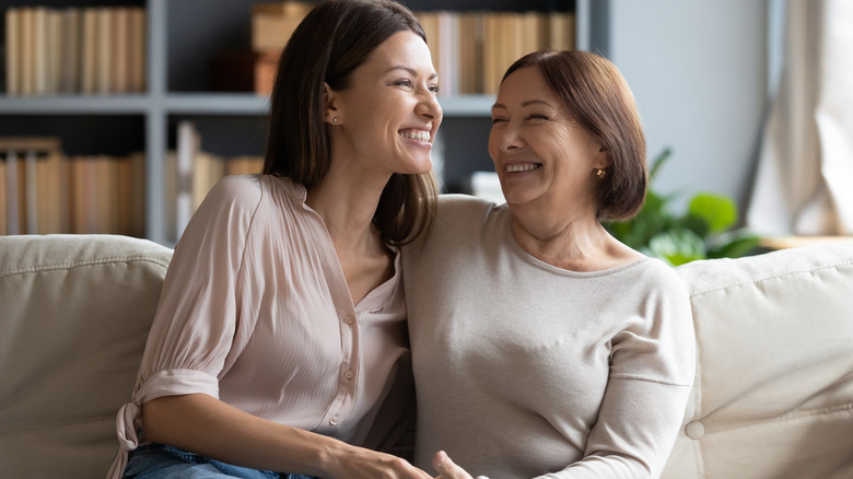 mom with adult daughter