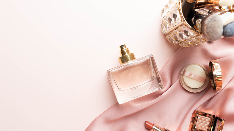 perfume bottle 