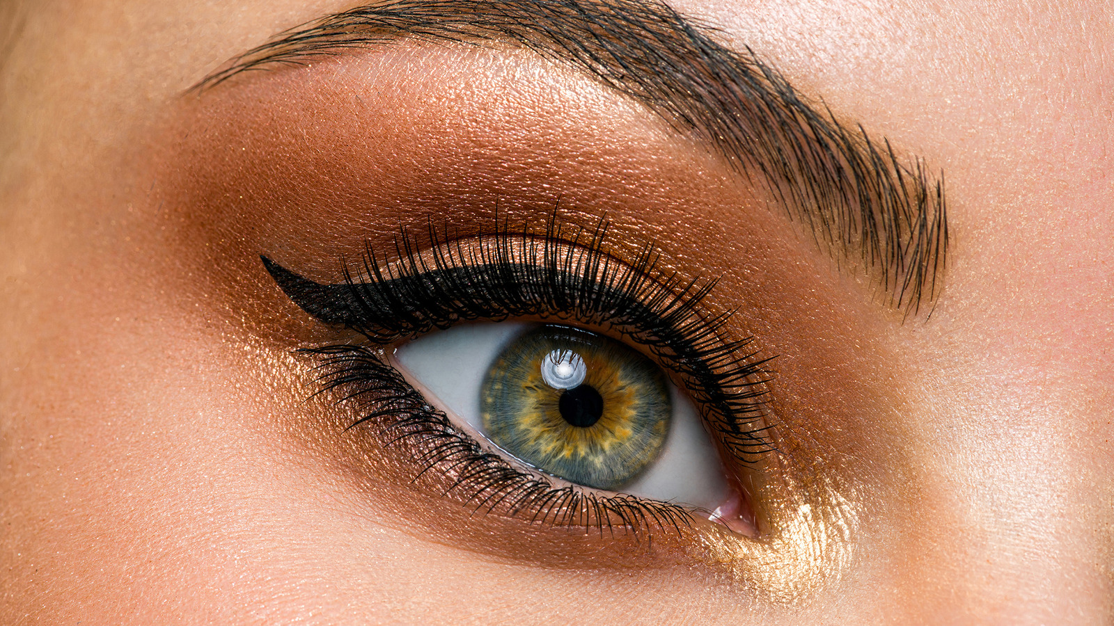 14 Things You're Doing That Are Seriously Hurting Your Eyes