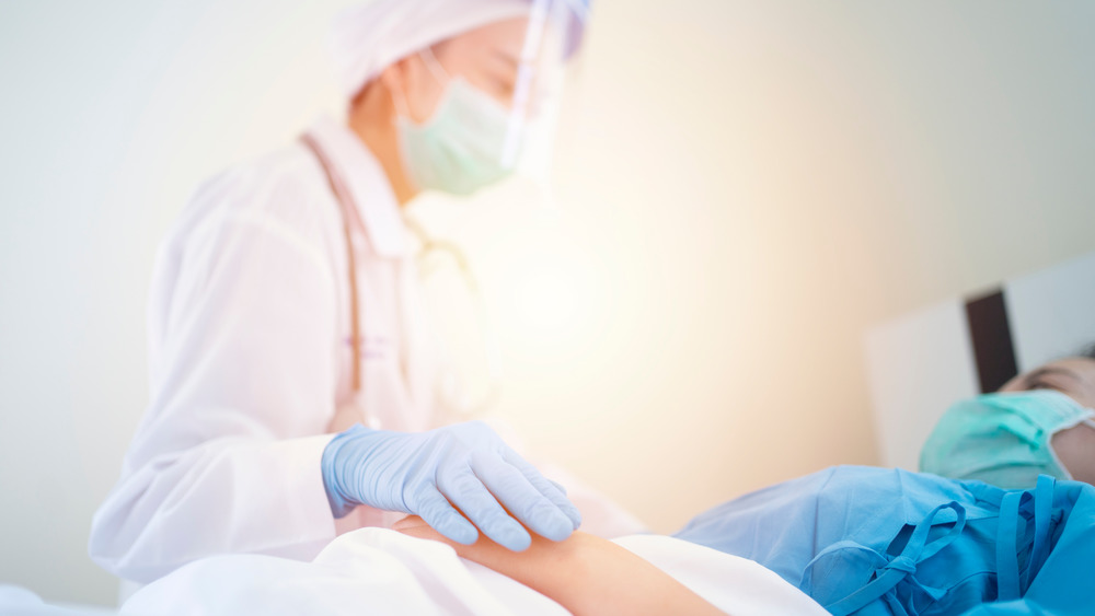 COVID-19 hospitalization 
