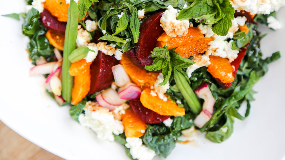 beet and goat cheese salad