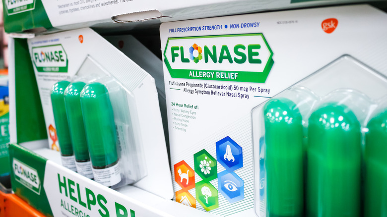 Flonase nasal spray bottles in boxes