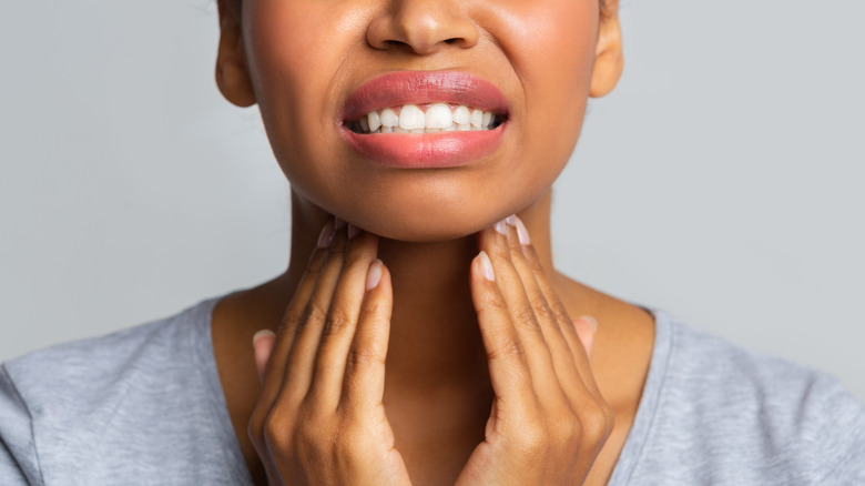 woman with painful tonsils