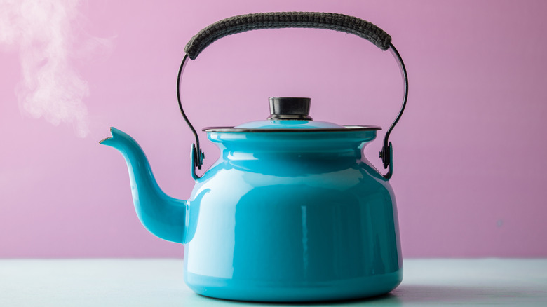 teapot steaming