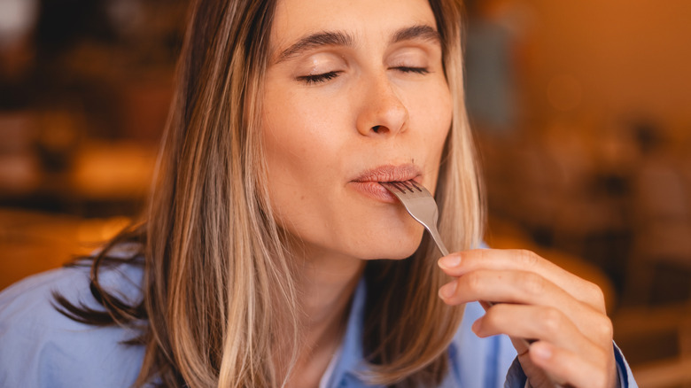woman eating mindfully