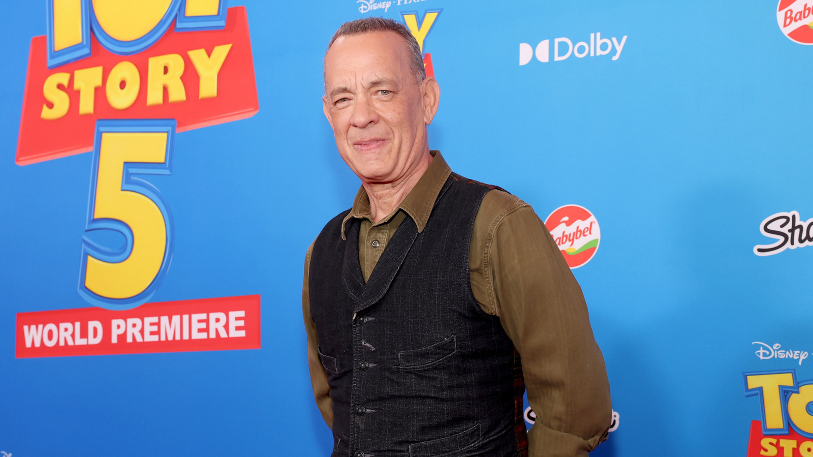<a href="https://www.healthdigest.com/2214962/tom-hanks-colonoscopy-prep-ritual-other-a-listers/" target="_blank">Tom Hanks Turns Colonoscopy Prep Into An Unusual Ritual With Two Other A-Listers</a>