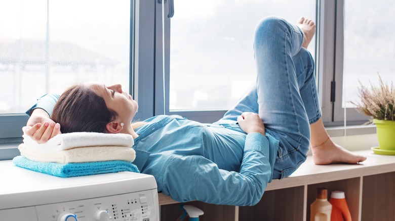 Woman humming while sleeping