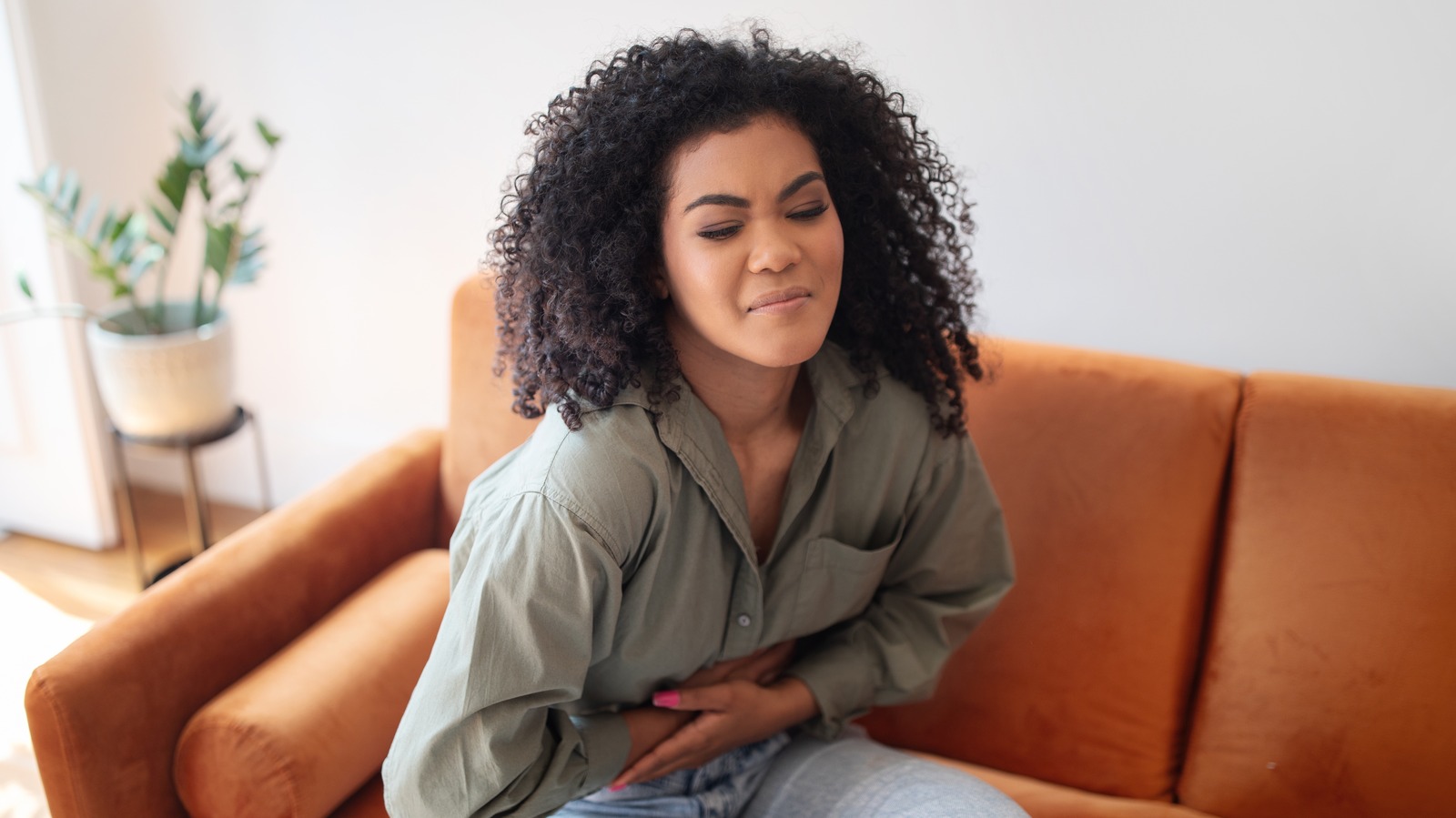 <a href="https://www.healthdigest.com/1724174/how-to-find-pressure-point-relieve-trapped-gas/" target="_blank">Turns Out We Have A Button To Relieve Trapped Gas. Here’s How To Find It</a>