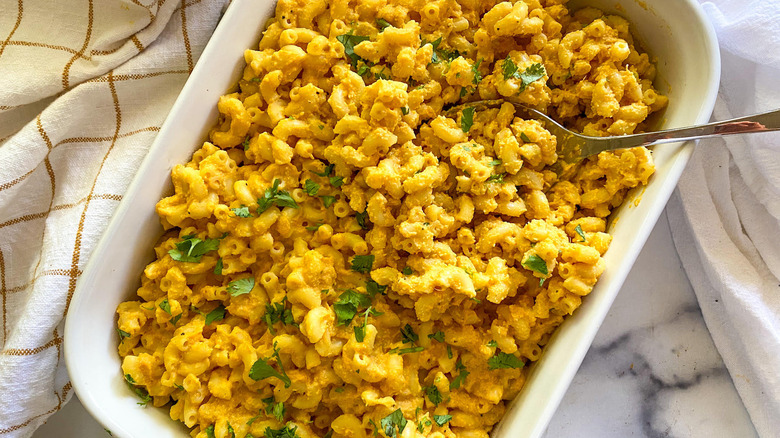 vegan butternut squash mac and cheese