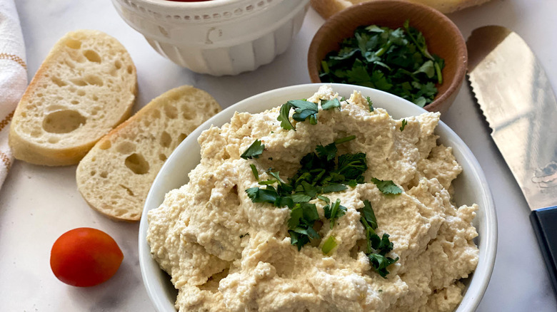 Vegan tofu ricotta with herbs