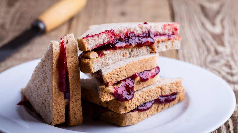 Jelly sandwich