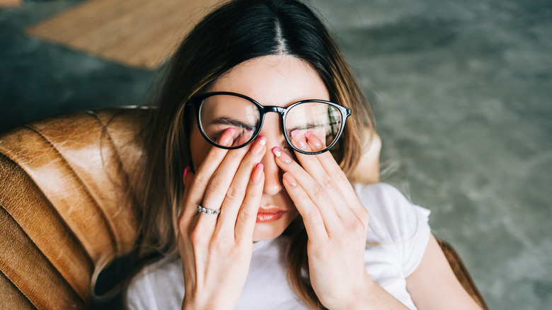woman with blurry vision
