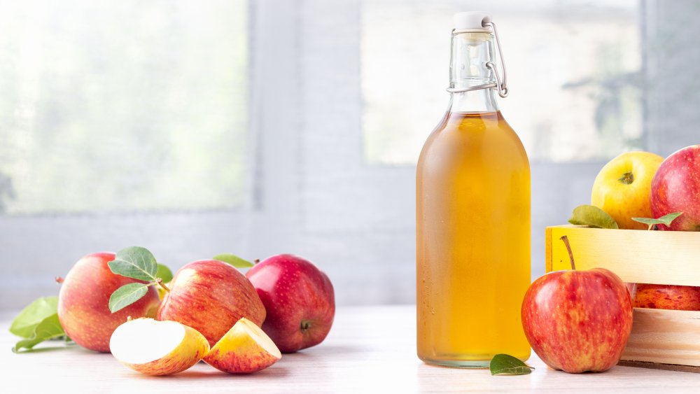 Does Apple Juice Make You Pee More? 