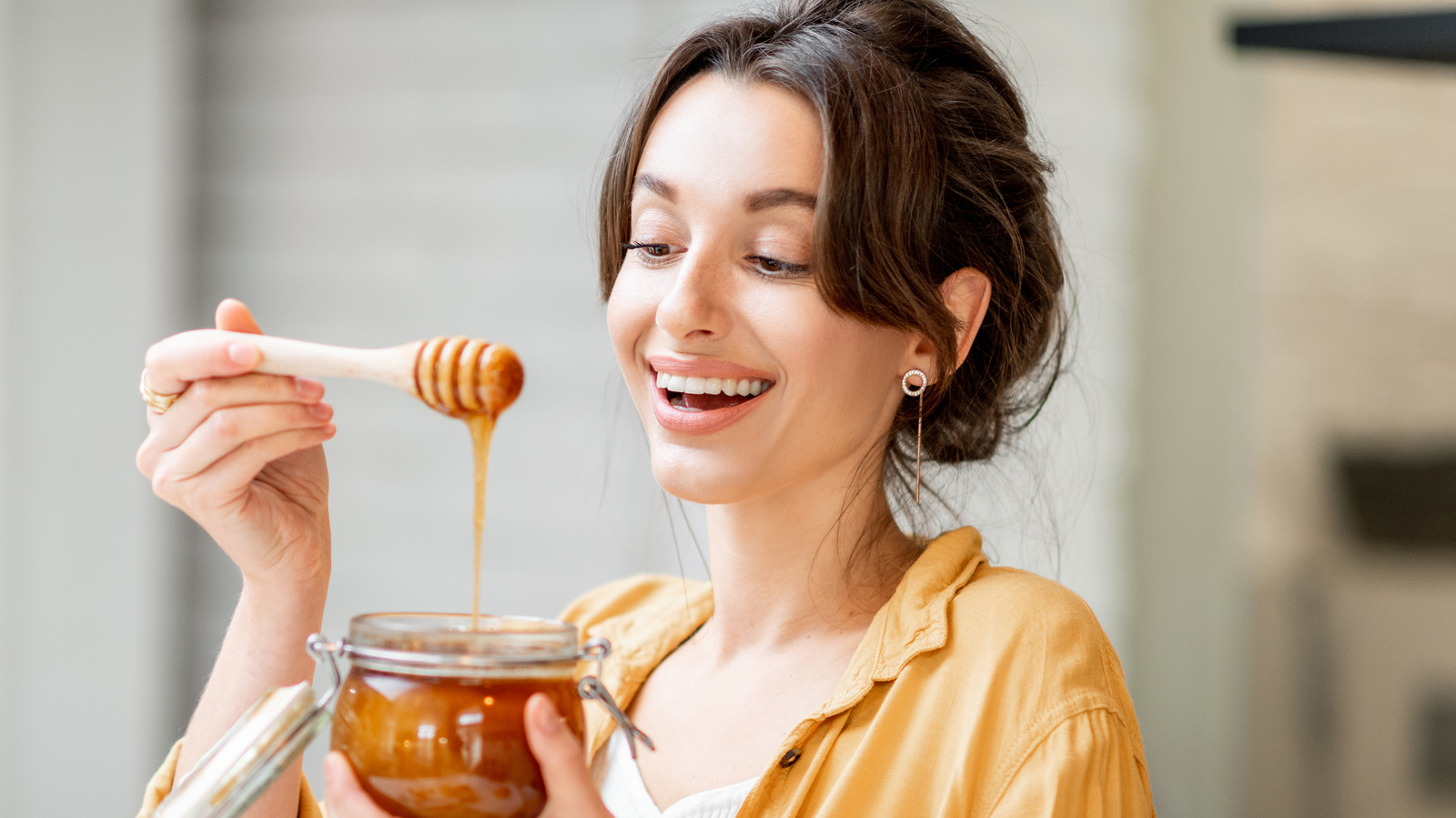 What Happens To Your Body When You Eat Honey Every Day