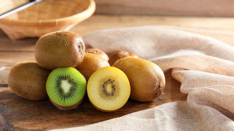 Kiwis on cutting board