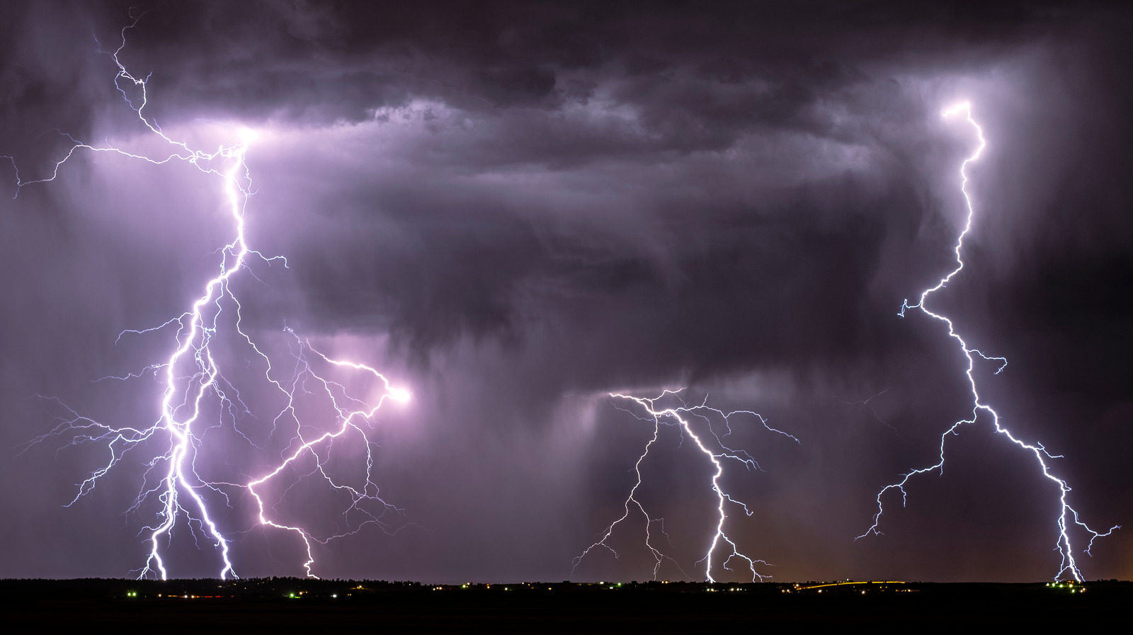 What Happens To Your Body When You Get Struck By Lightning