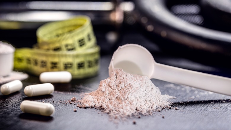 A powdered creatine supplement