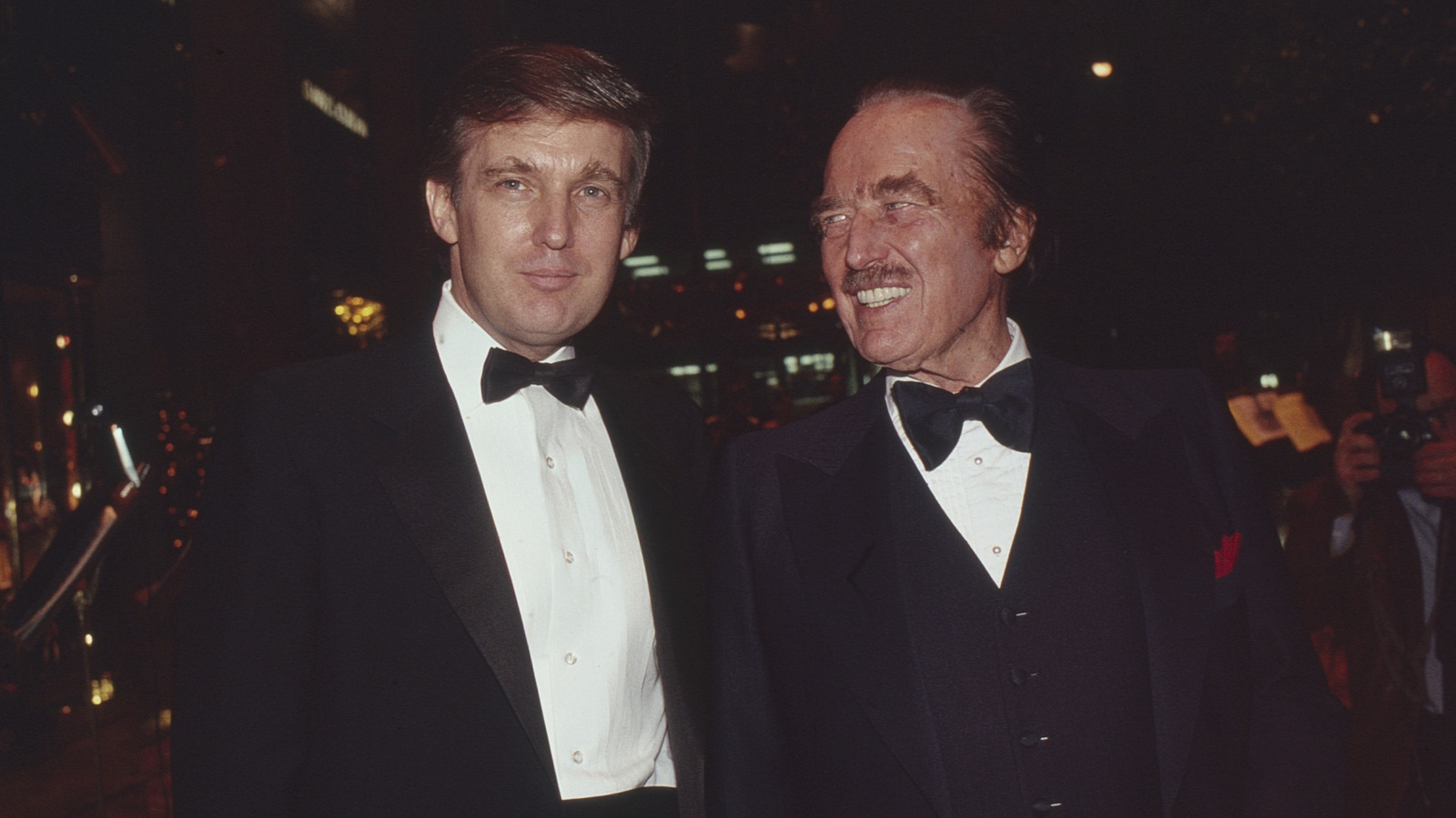 <a href="https://www.healthdigest.com/2126272/could-donald-trump-inherit-alzheimers-from-father-actual-risks/" target="_blank">Could Donald Trump Inherit Alzheimer’s From His Father? Let’s Talk About The Actual Risks</a>