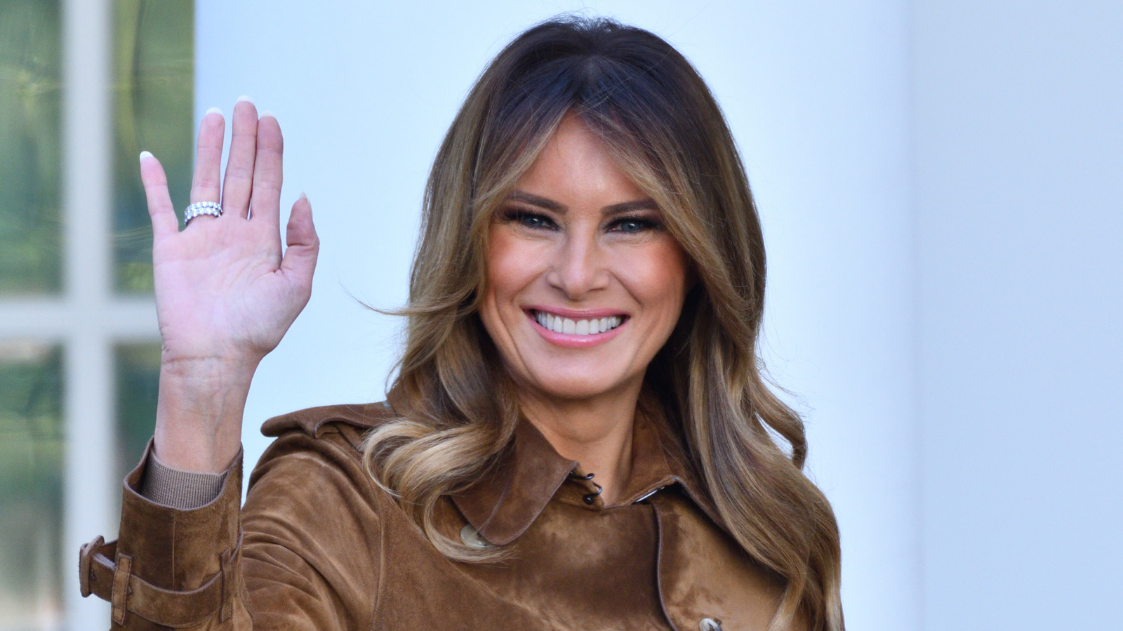 <a href="https://www.healthdigest.com/1763752/what-melania-trump-drinks-in-a-day-celebrity-diet/" target="_blank">What Melania Trump Drinks In A Day</a>