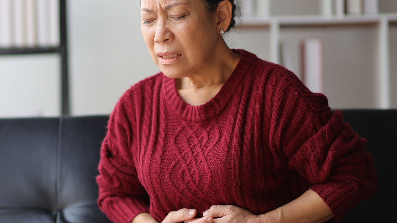<a href="https://www.healthdigest.com/1759444/nausea-smoke-inhalation/" target="_blank">What To Do If Smoke Inhalation Makes You Nauseous</a>