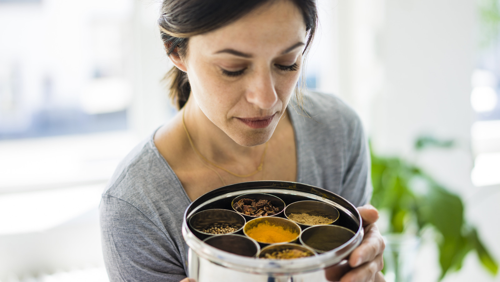 <a href="https://www.healthdigest.com/1828234/turmeric-ginger-taken-together-weight-loss/" target="_blank">What Turmeric And Ginger Can Do For Your Weight When Taken Together</a>