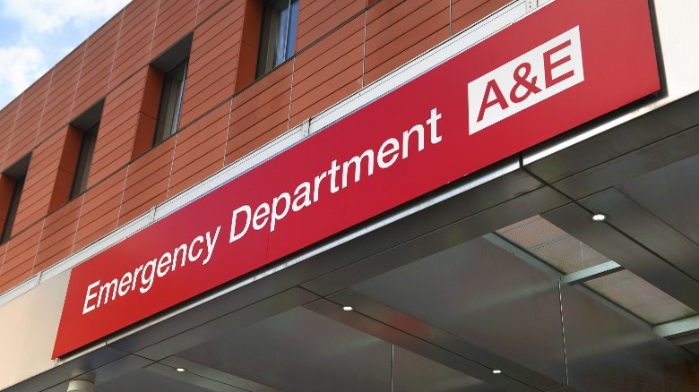 emergency department sign 