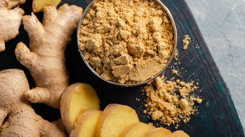 ginger and ginger powder