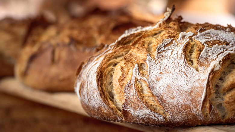 Round loaves of brownish bread 