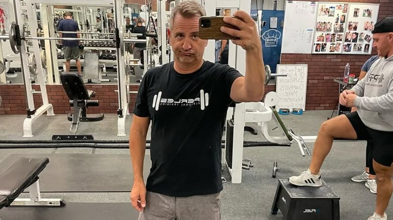 Jim Sears taking a selfie at the gym