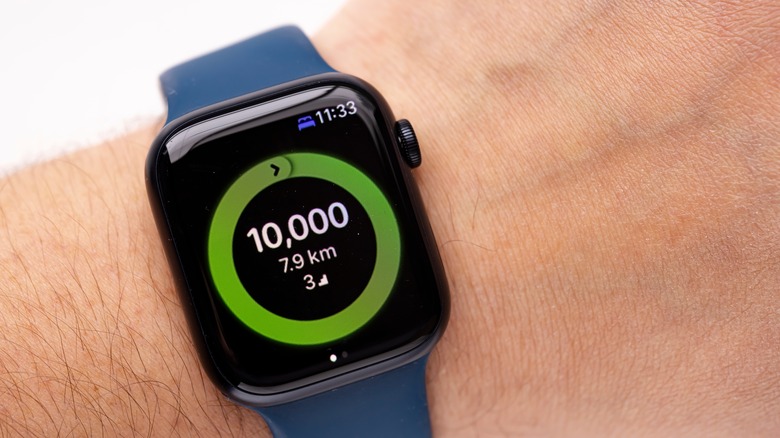 fitness wearable showing 10,000 steps