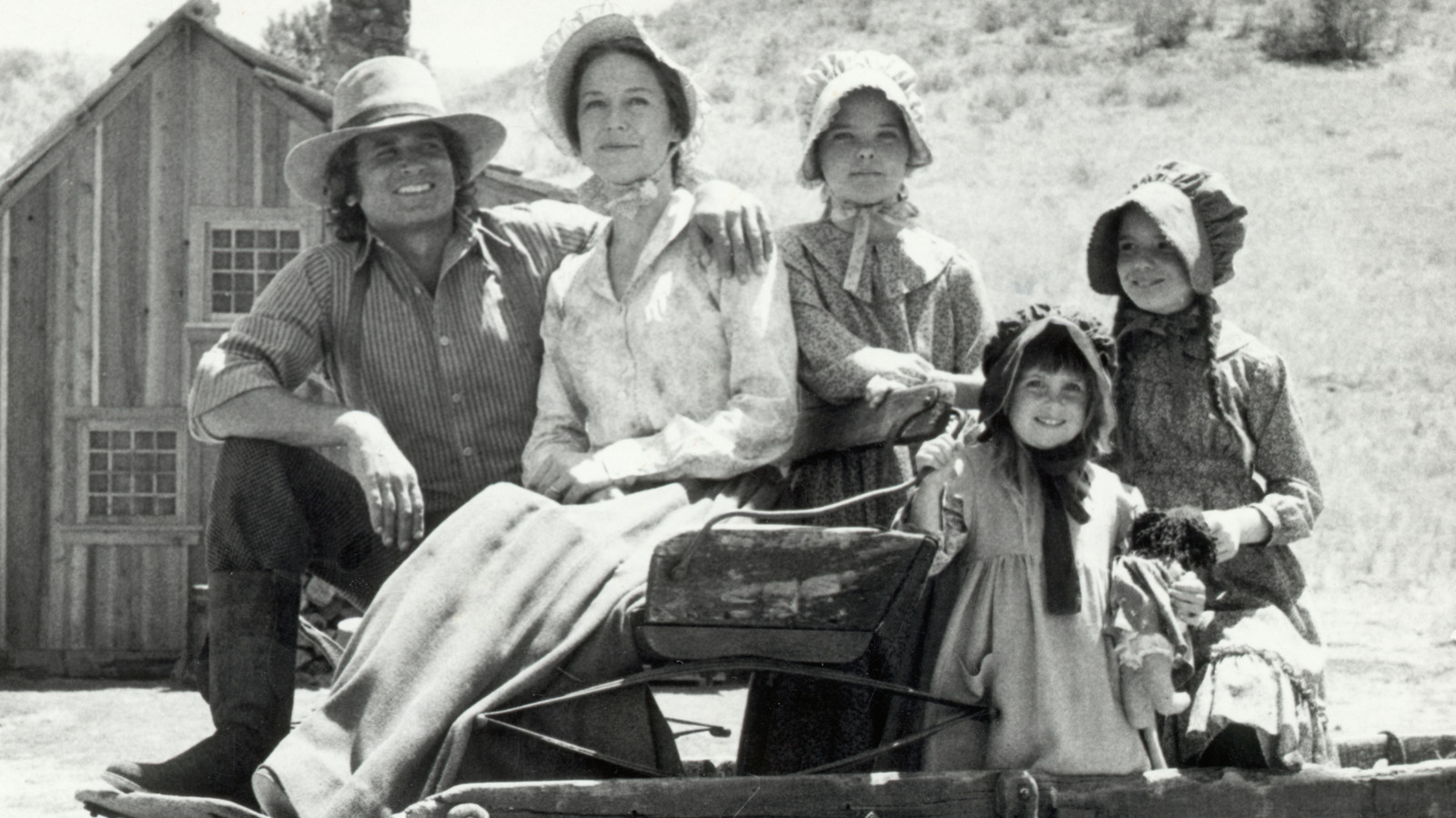 <a href="https://www.healthdigest.com/2271212/why-did-mary-ingalls-go-blind-was-it-scarlet-fever-or-something-else-re-examining/" target="_blank">Scarlet Fever Or Something Else? Re-Examining The Medical Case Of Mary Ingalls</a>