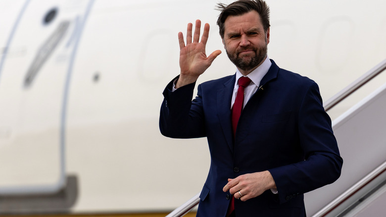JD Vance walking out of a plane
