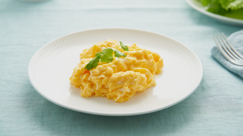 Plate of scrambled eggs 