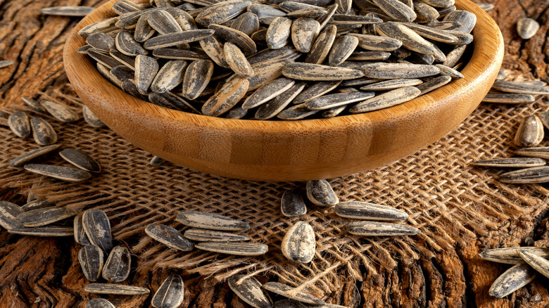 sunflower seeds in bowl